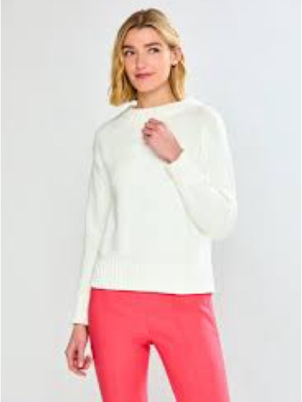 Sara Campbell Sara Campbell
Roll Collar White Chunky